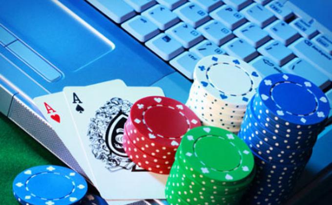 Alasan anda untuk mencoba bermain poker online 